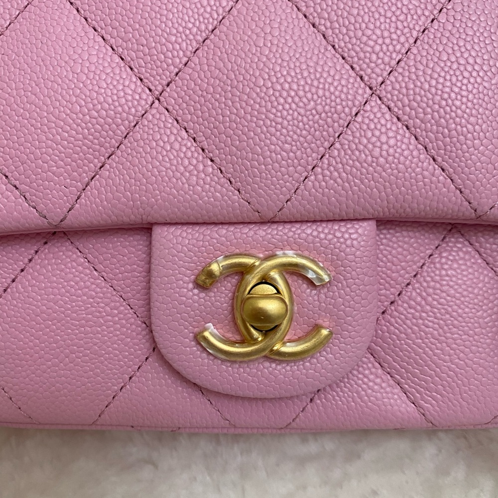 BNIB 23P Chanel small sweetheart bag in lilac caviar with aged gold hardware